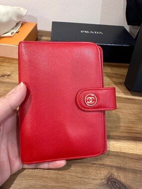 Authentic CHANEL Red Caviar Agenda PM size